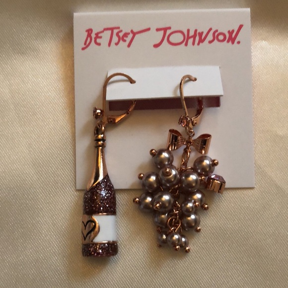 Betsey Johnson Rose Gold Tone Champagne & Grape Bunch Mismatch Drop Earrings - Picture 8 of 11